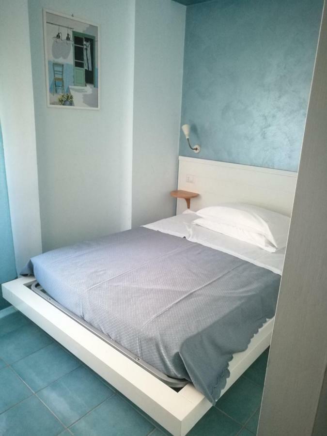Bed and Breakfast Rock Garden Geata Exterior foto